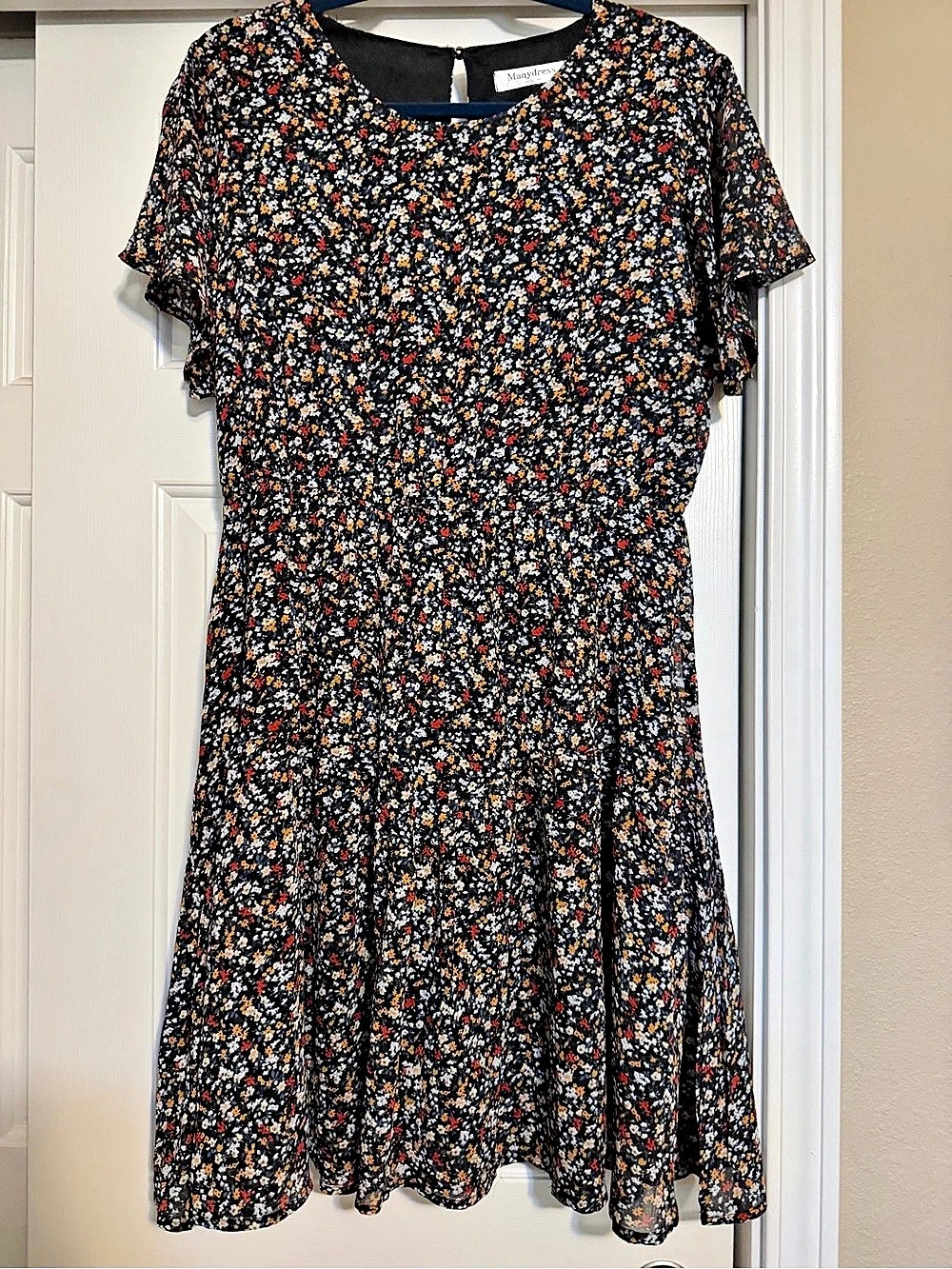 Manydress Floral Midi Dress in Black & Multicolor